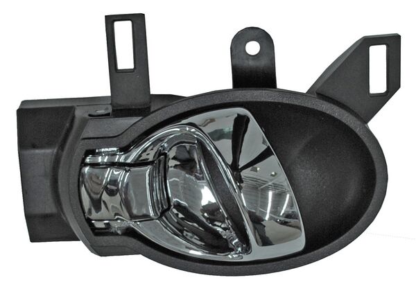 MANIJA INT VERSA 12-19/ V-DRIVE 20-25/ MARCH 12-24/ JUKE 11-17/ NOTE 14-19 NEGRA/ CROMO DEL/ TRAS PLASTICO IZQ